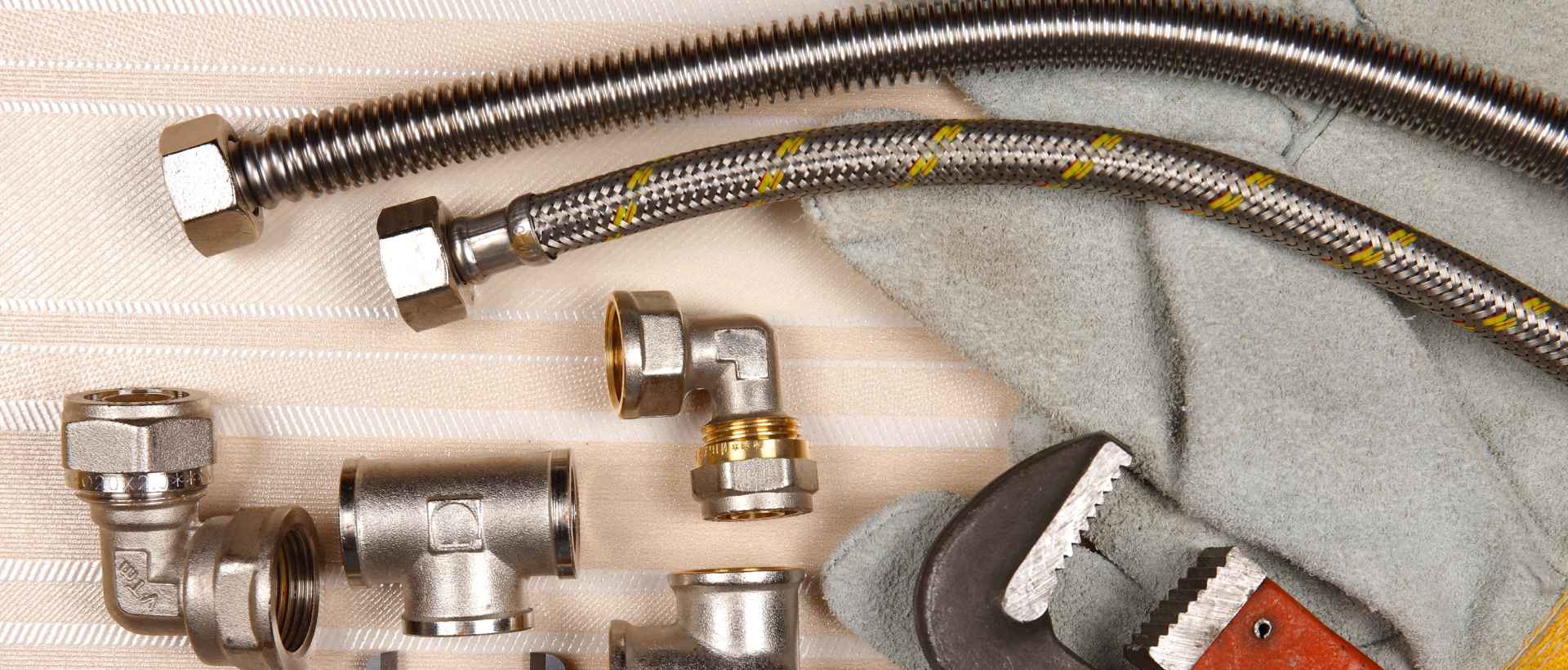 Emergency plumbers RM2